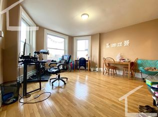 22 Bay State Rd #4R, Boston, MA 02215