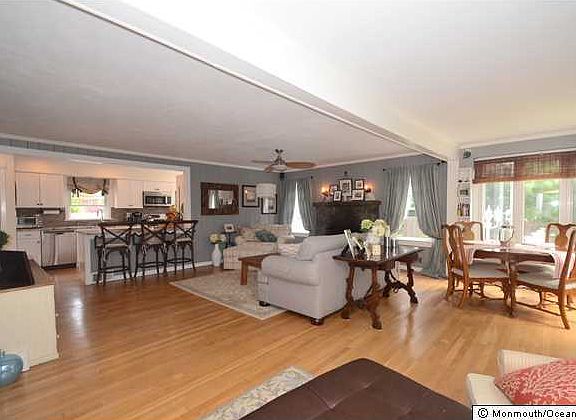 2nd image of 139 Crescent Drive