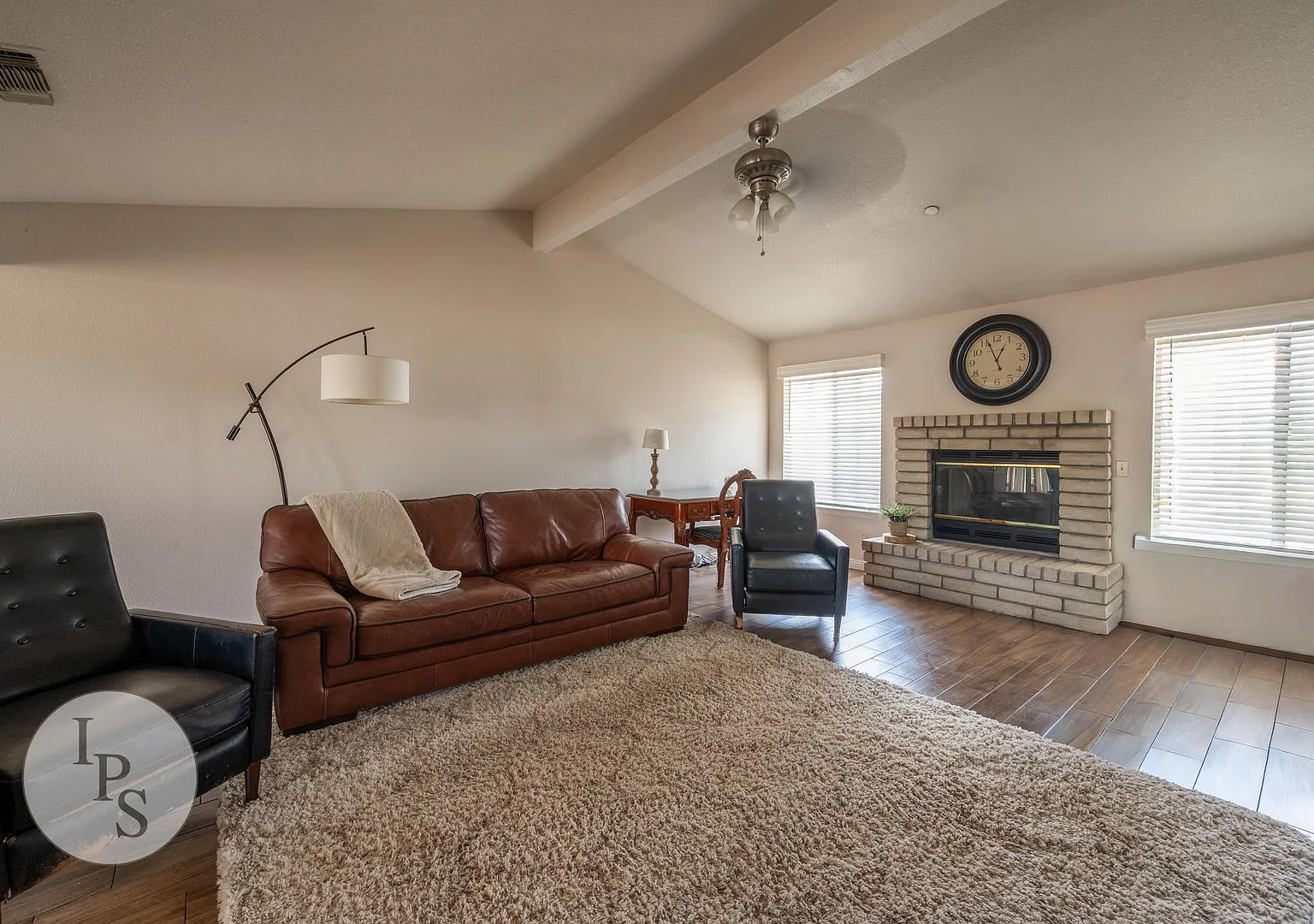 Charming Gated 2-Bed Condo with Attached 2-Car Garage & Water/Garbage Included in Prime Fresno Lo... — Photo 3