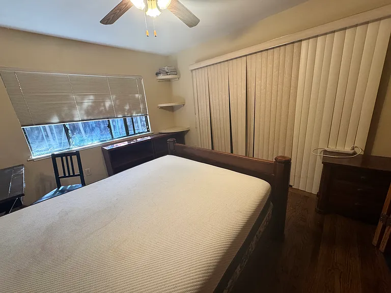 1353 Marilyn Pl — Photo 2