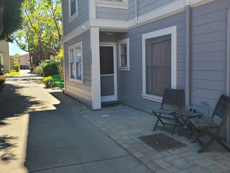 Central Ave — Photo 2