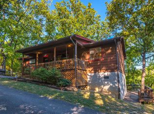 617 Iron Mountain Rd, Pigeon Forge, TN 37863