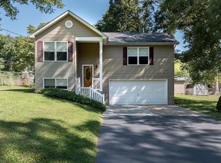 5 Mortons Grove St, Valley Park, MO