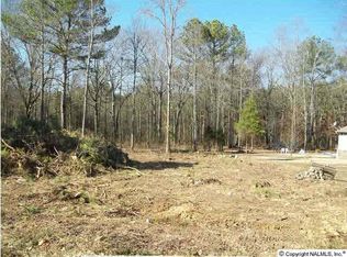 2100 Mission Cir, Guntersville, AL 35976