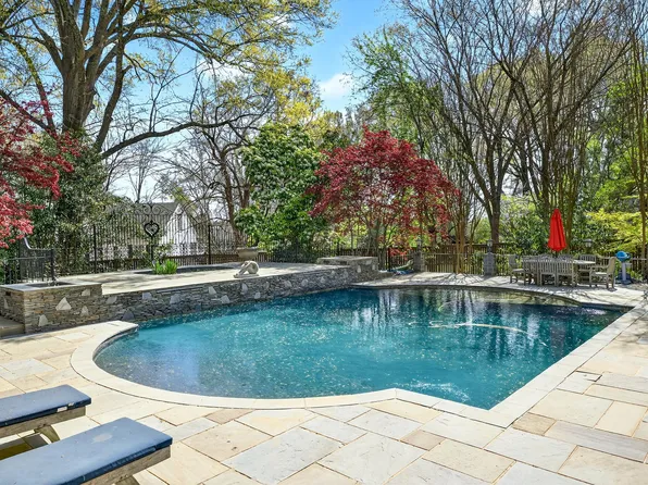 521 S Main St, Wake Forest, NC 27587