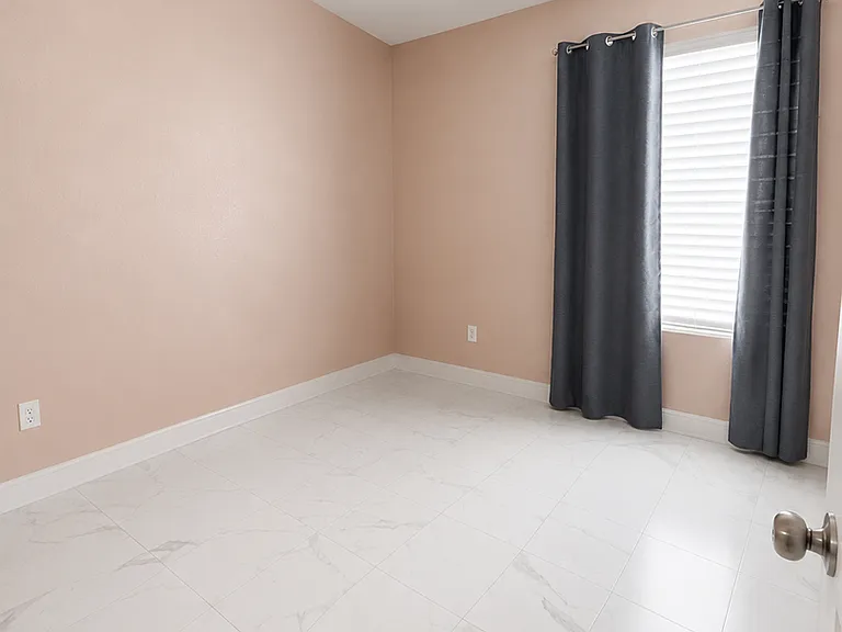 693 Kensington Cir — Photo 8