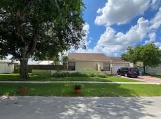16660 Redwood Way, Fort Lauderdale, FL 33326