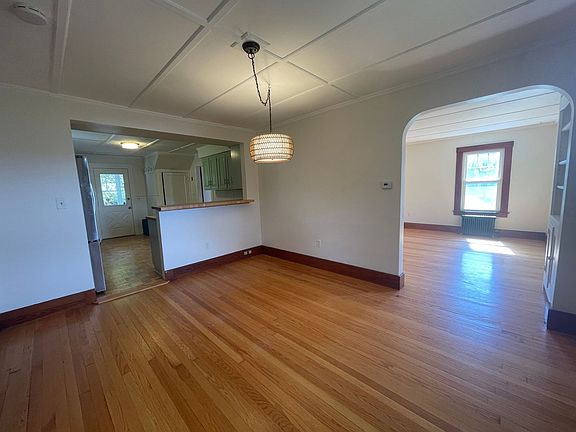 5th image of 47 Beacon St