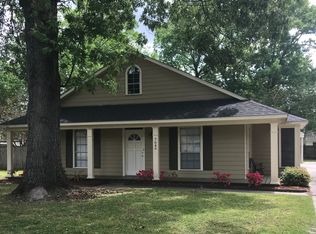 7645 Quorum Dr, Baton Rouge, LA 70817