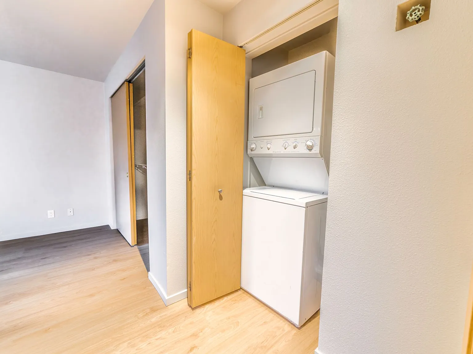 Terrace Villa Apartments — Photo 4