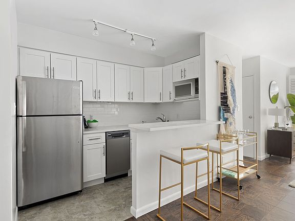 2nd image of 170 W 23rd St APT 2S
