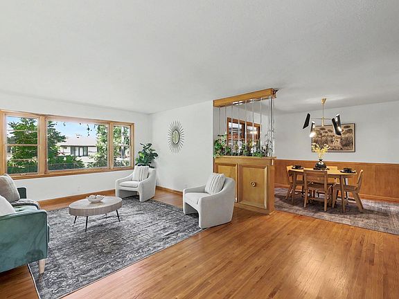 3rd image of 3321 E Bellaire Ct