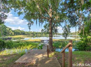 128 Hickory Hill Ln, Hawthorne, FL 32640