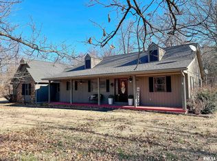 1212 Tanglewood Dr, Herrin, IL 62948