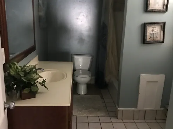 14 W Frederick St APT 3, Walkersville, MD 21793