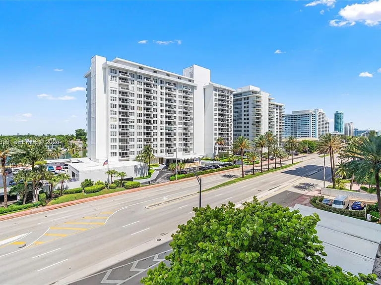 5701 Collins Ave #503 — Photo 43