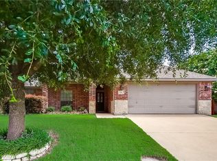 910 New York Ave, Midlothian, TX 76065