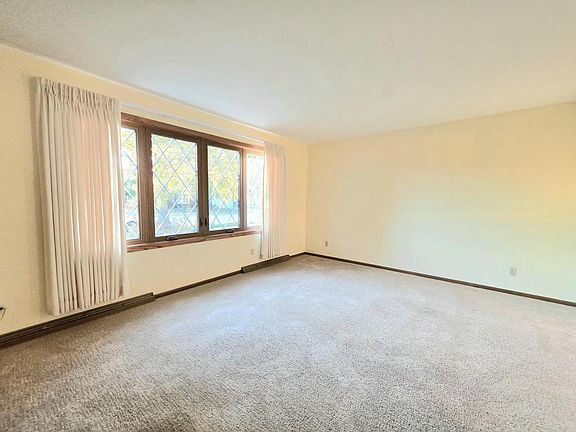 3rd image of 2215 N 34th STREET