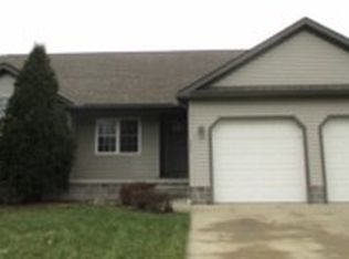 4423 Clover Ln, Warren, OH 44483