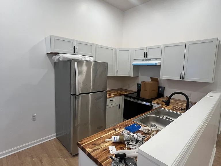 2824 Montgomery St #R — Photo 2