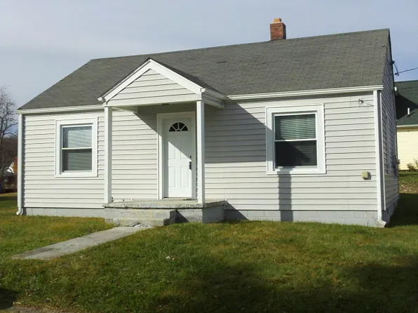 111 Clark St, Marion, VA 24354