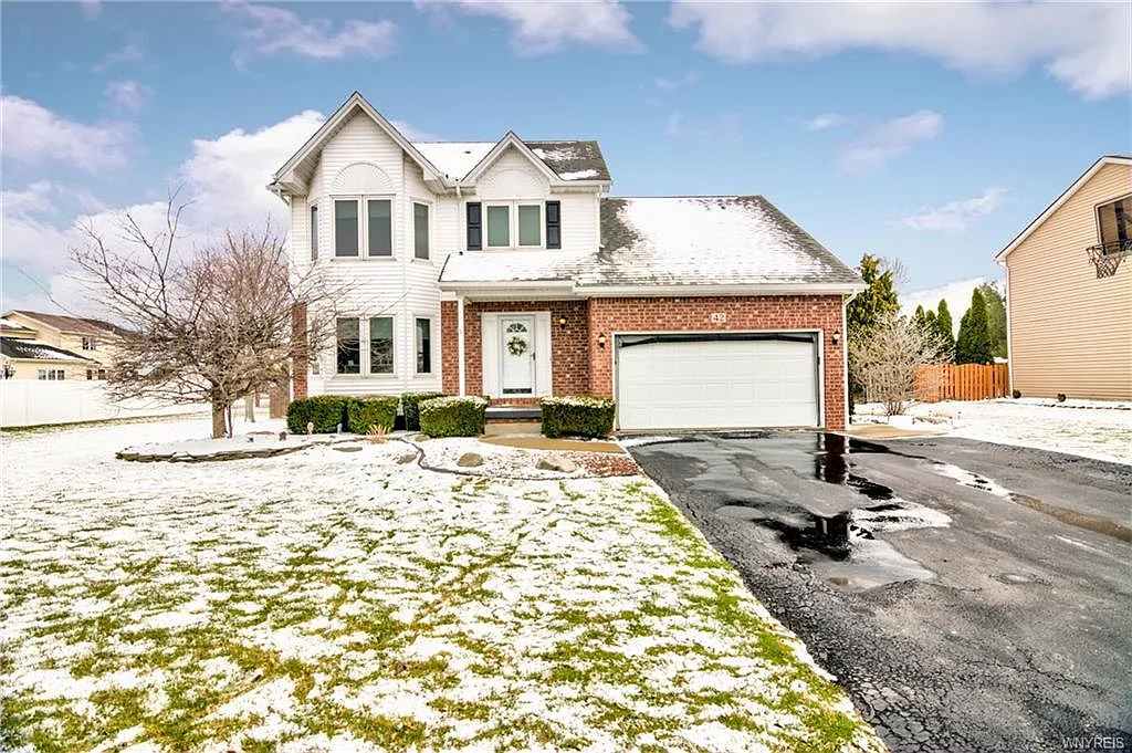 42 Rue Madeleine Way photo 1