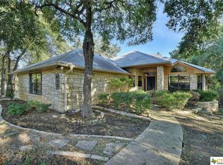 912 Hillcrest Dr, Salado, TX 76571