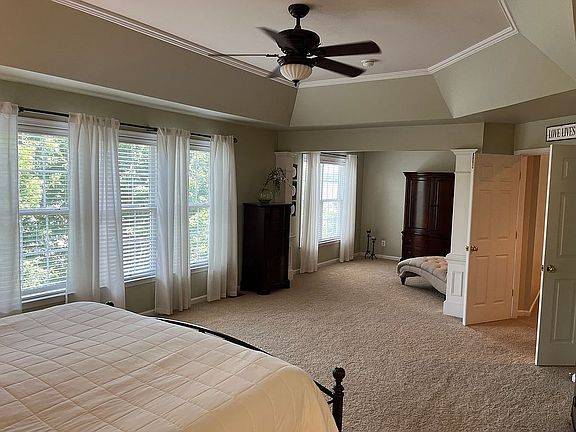 3rd image of 6410 Abingdon Pl