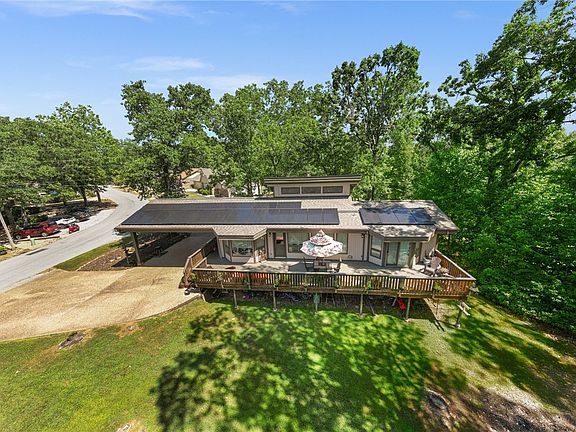 2nd image of 41 Kensington Dr