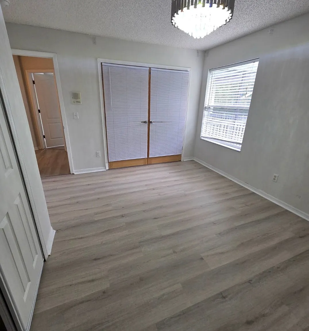 5 bed, 3.0 bath, 2469 sqft, $2,875 — Photo 4