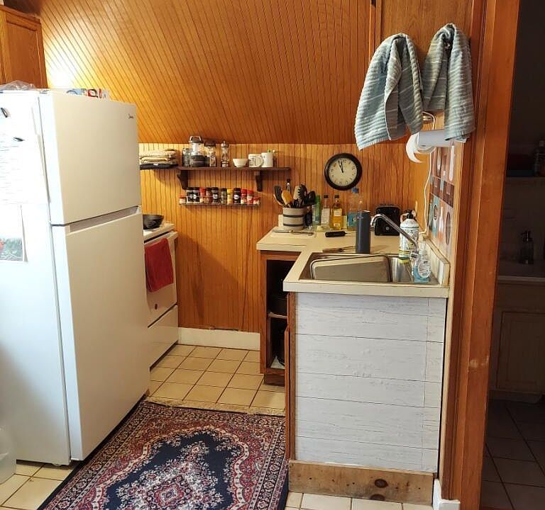 2nd image of 307 Bradford Rd #2