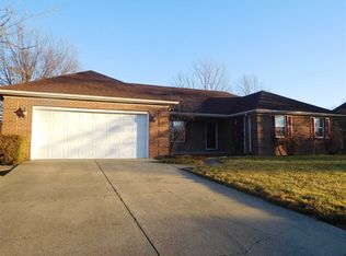 8622 Frontier Dr, Newburgh, IN 47630