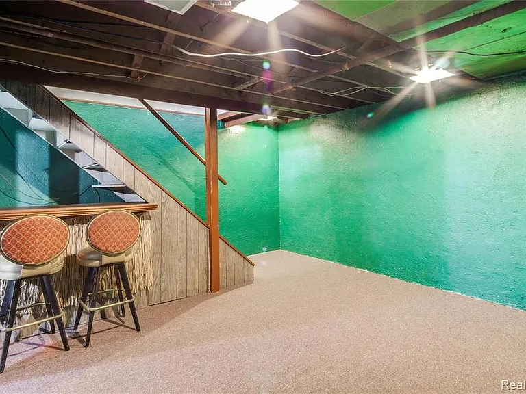 3388 Coolidge Hwy — Photo 34