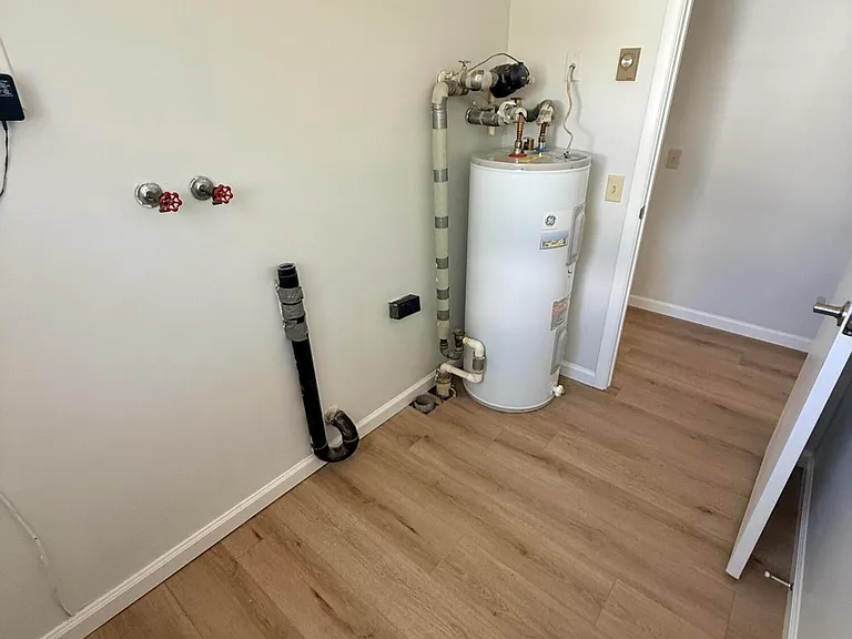 50 Westport Dr #71 — Photo 9