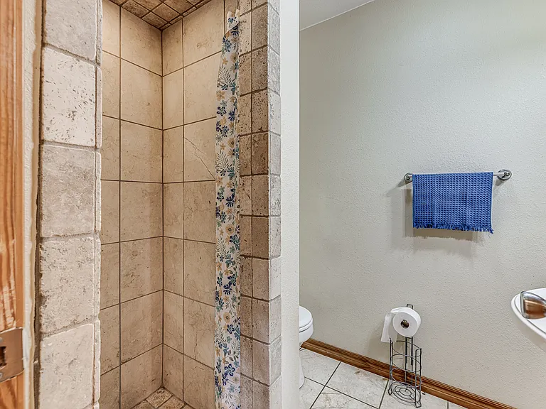 20961 Holden St — Photo 47