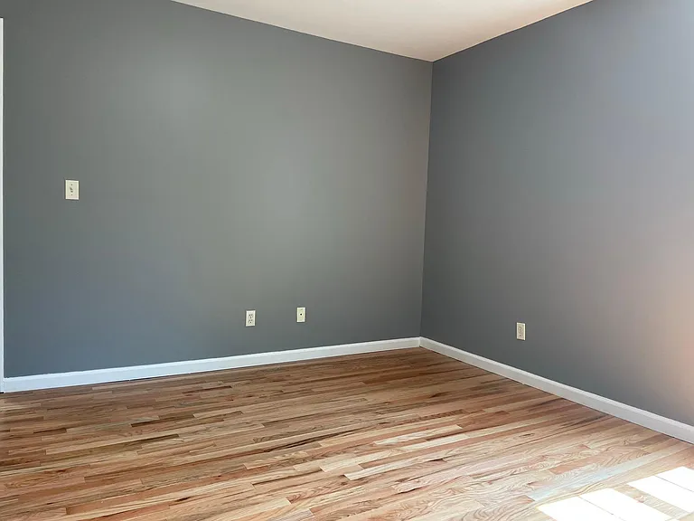 765 Hart St — Photo 31