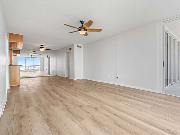5th image of 100 Pierce St APT 1002