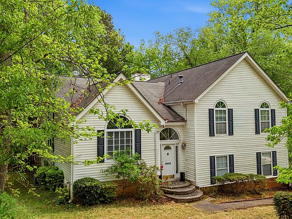 5th image of 8605 Creekview Ct