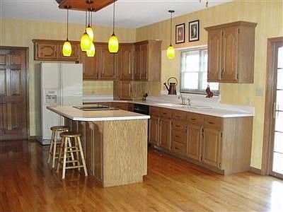 4th image of 233 Westpoint Ct
