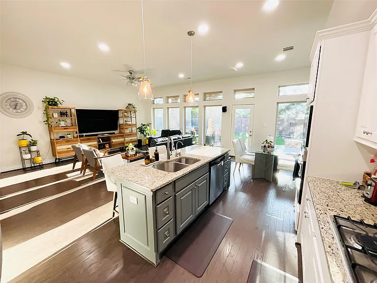 2507 Elmwood Trl — Photo 19