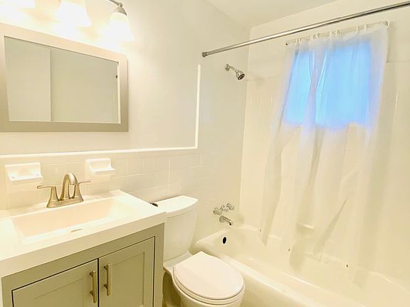 2nd image of 794 Dixie Ave NE #798-04