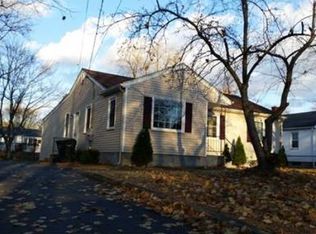 12 W Canton Cir, Springfield, MA 01104