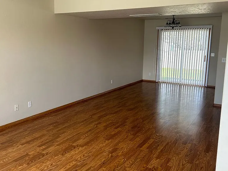6201 W Trestle St #1-4 — Photo 5