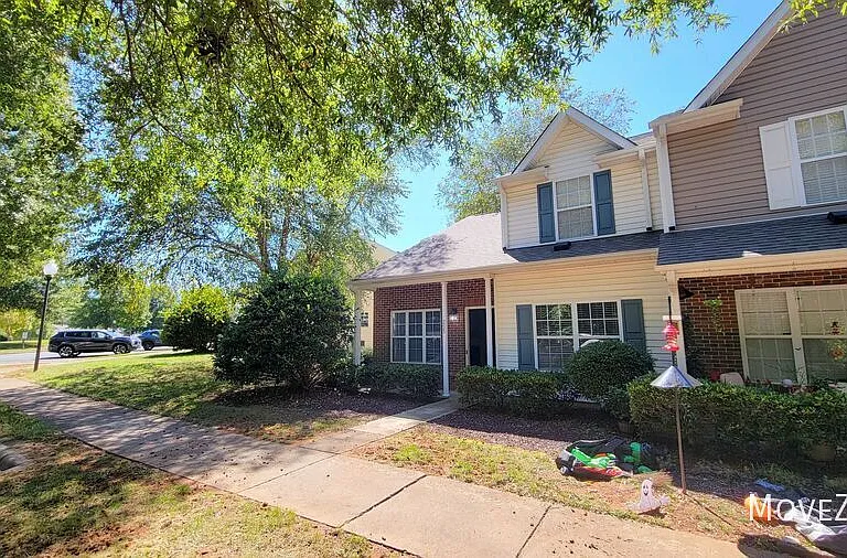 255 Luzelle Dr — Photo 13