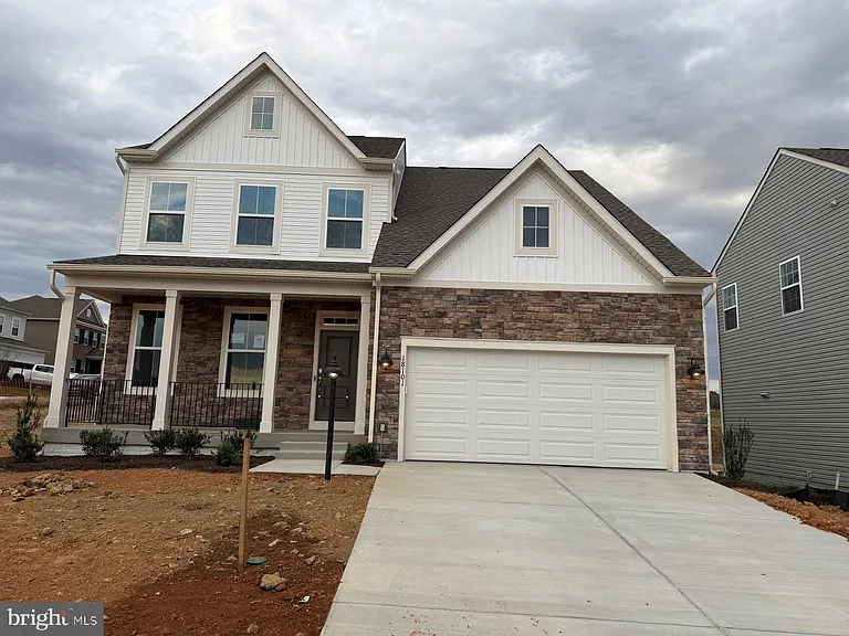 18101 Telford Dr — Photo 2