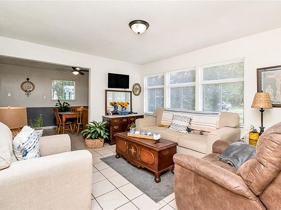 2nd image of 4118 Latimer Ln