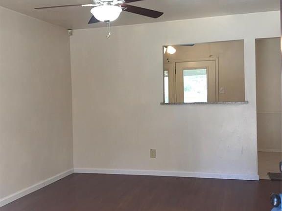 4th image of 4725 Richard St