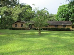 112 Pineview Dr, Elizabeth City, NC 27909