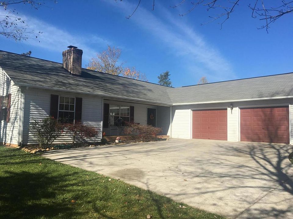 1st image of 3121 Fairoaks Dr