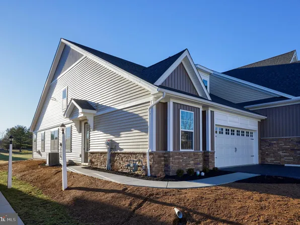 132 Copperstone Ct #53, Millersville, PA 17551